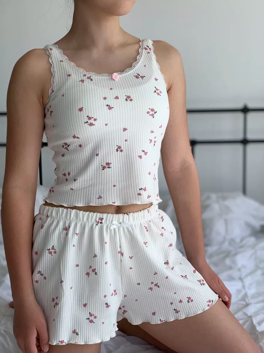 Пижама с шортами