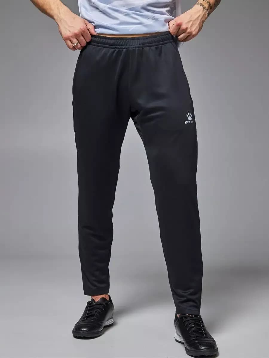 Спортивные штаны с карманами для футбола