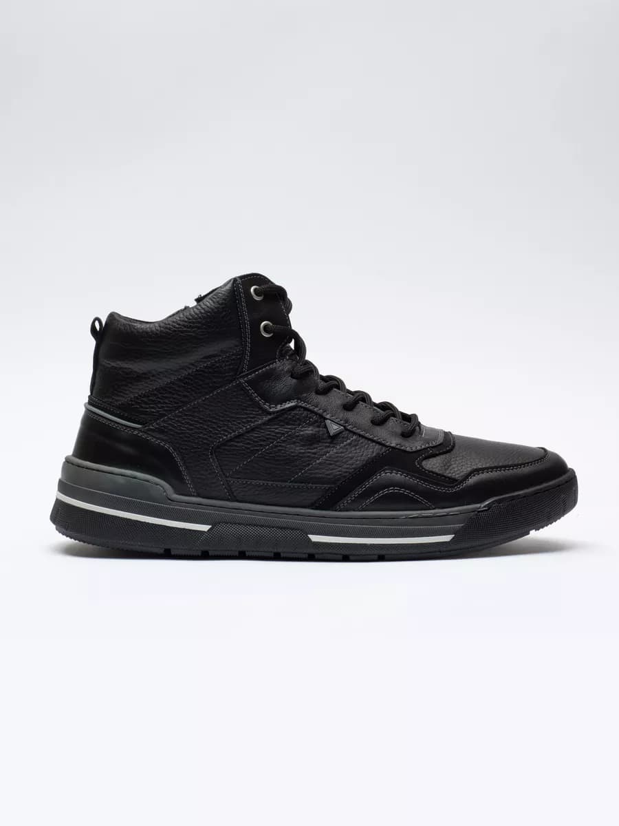 Кроссовки зимние, размеры 46,47