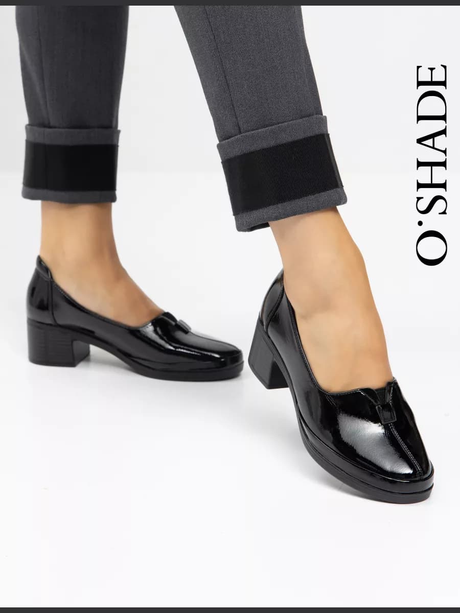 Туфли женские на низком каблуке лаковые