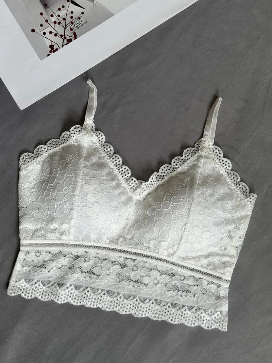 Бюстгальтер-топ с чашечками