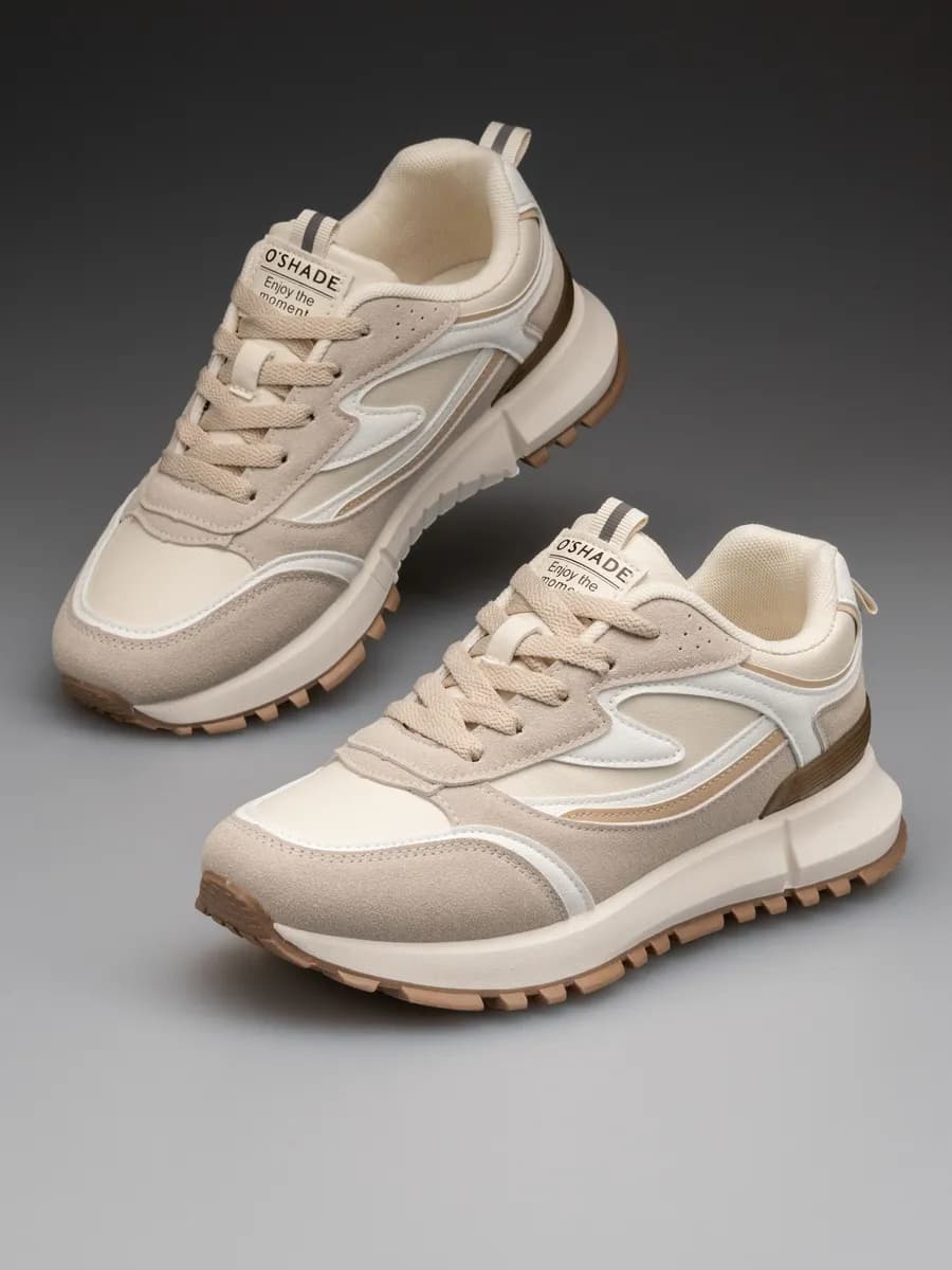 Кроссовки женские