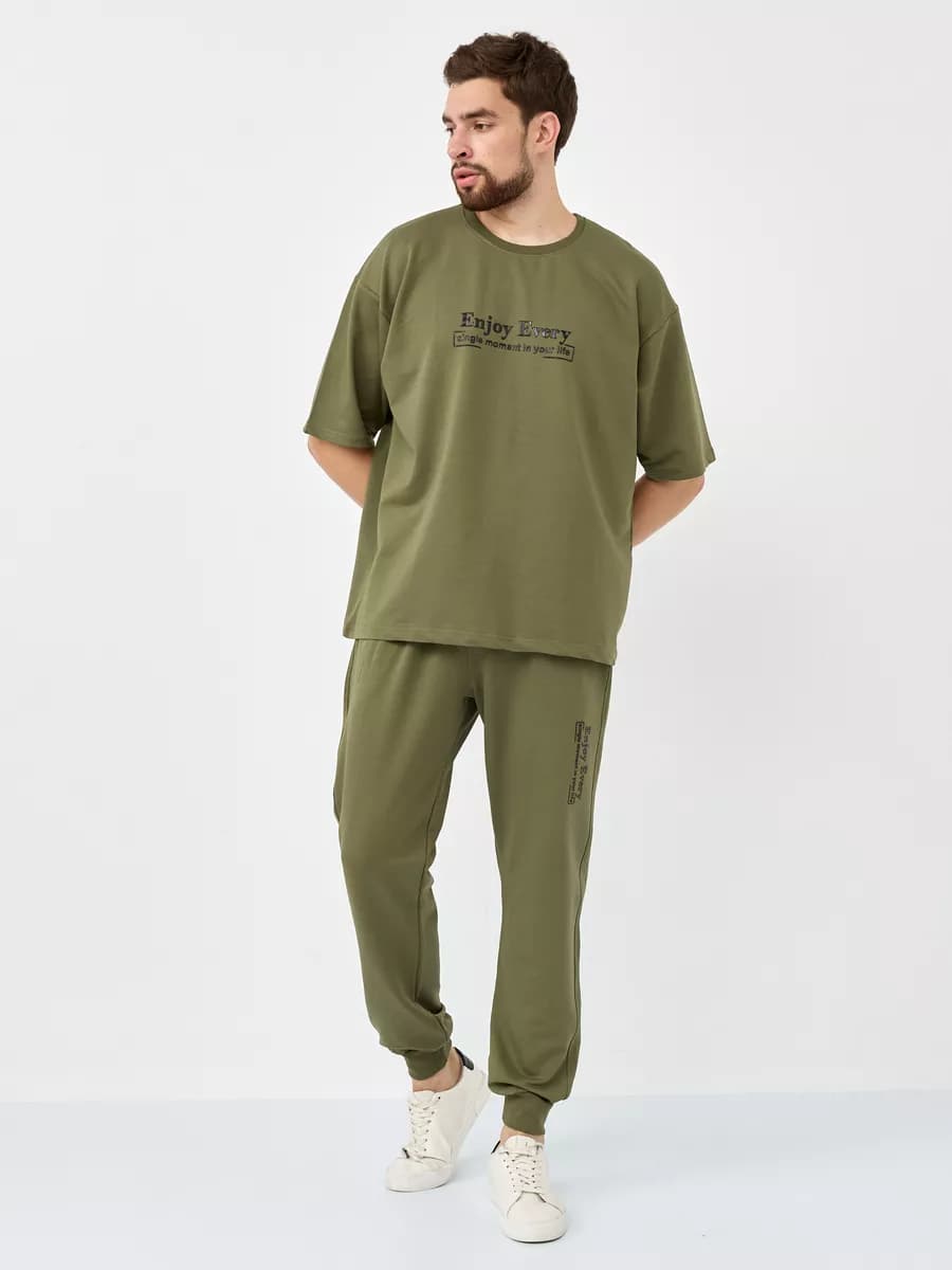 Спортивный костюм