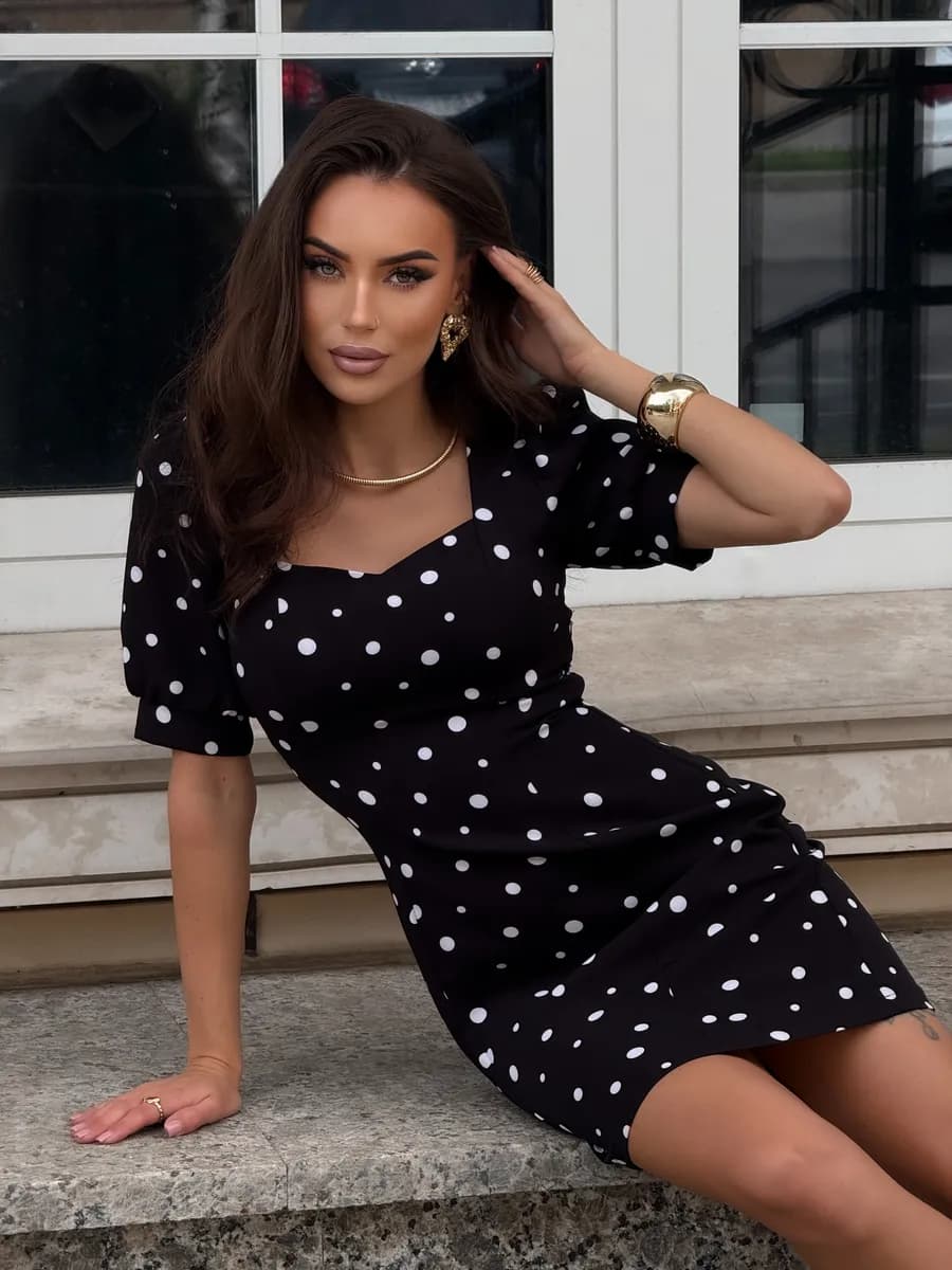 Платье футляр в горошек