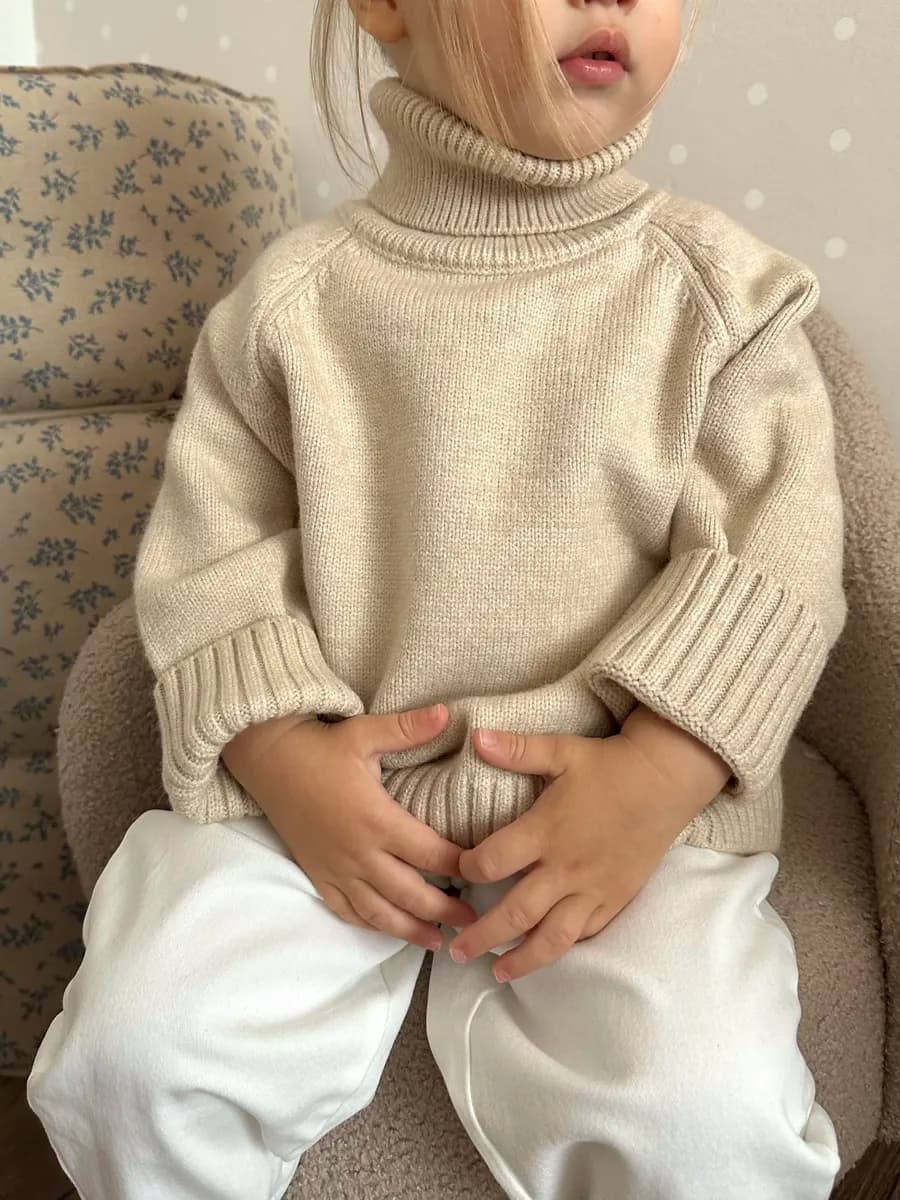 Свитер оверсайз с горлом детский теплый