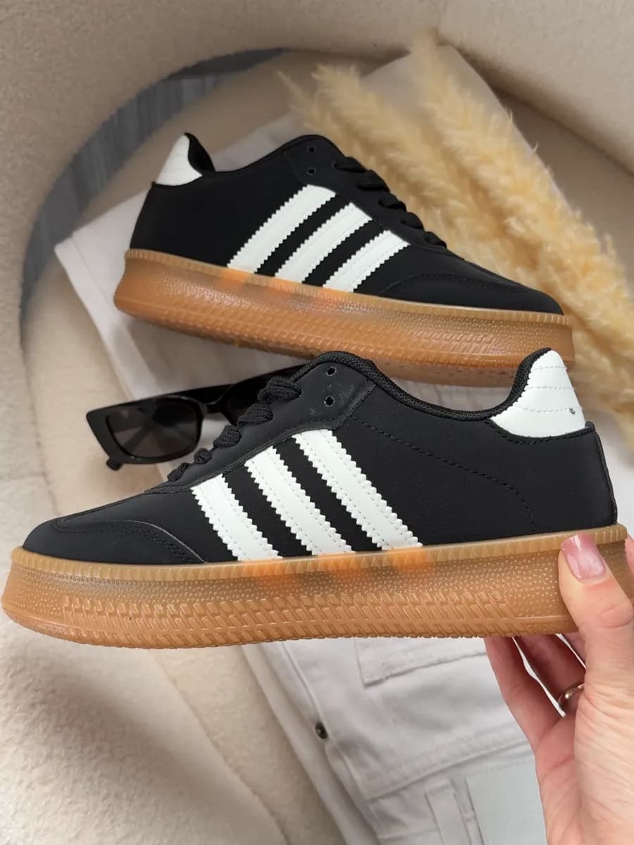 Кроссовки женские летние