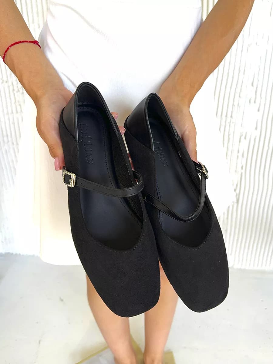 Балетки с квадратным носом