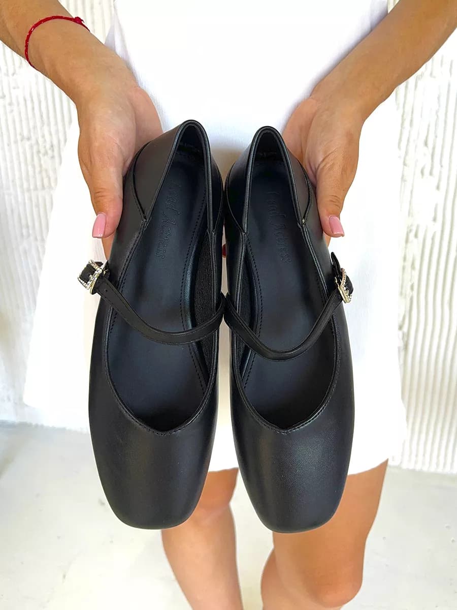 Балетки с квадратным носом