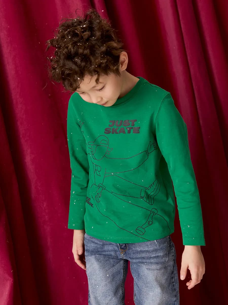 Лонгслив базовый трикотажный с принтом в школу