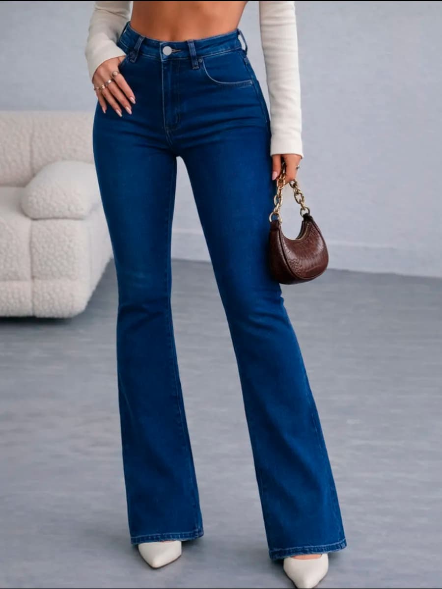 Джинсы клеш от колена с высокой посадкой