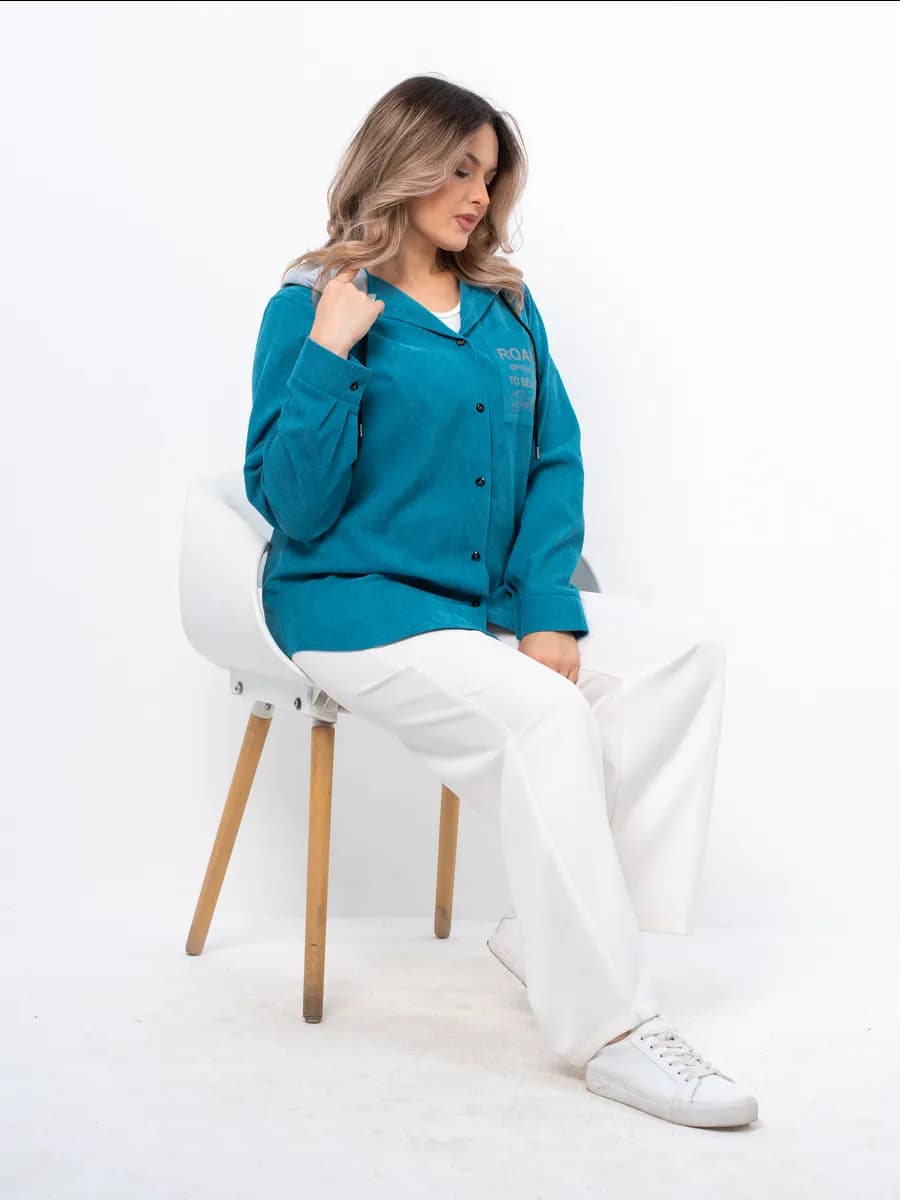 Удлиненная рубашка вельветовая с капюшоном