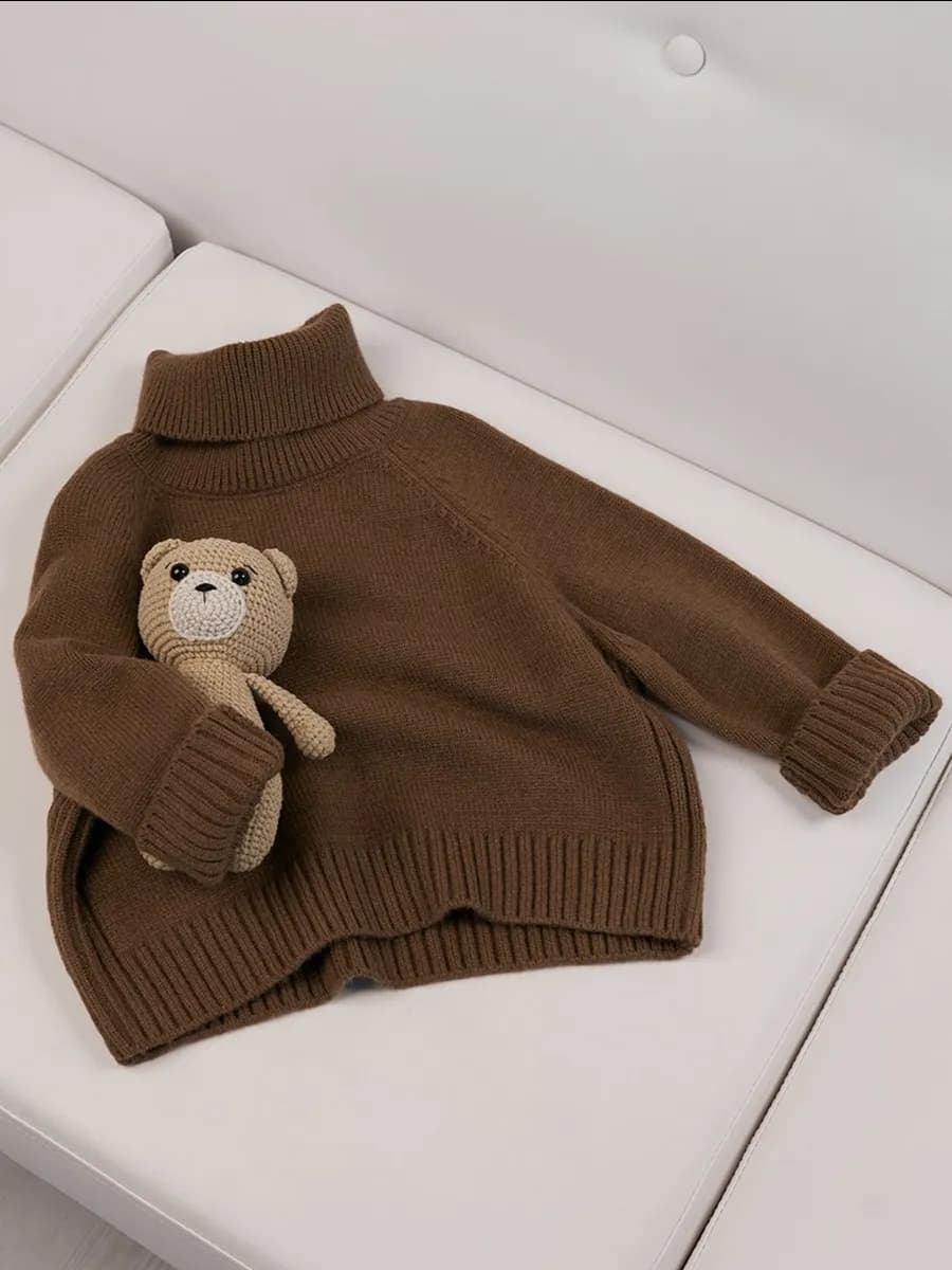 Вязаный свитер детский оверсайз с горлом