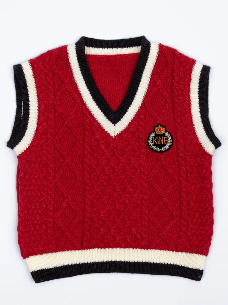 Жилетка вязаная нарядная