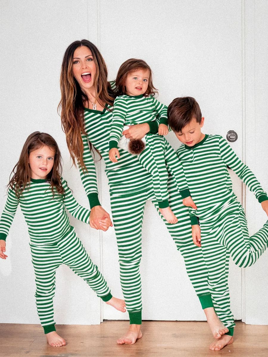 Новогодняя пижама семейная для девочки и мальчика