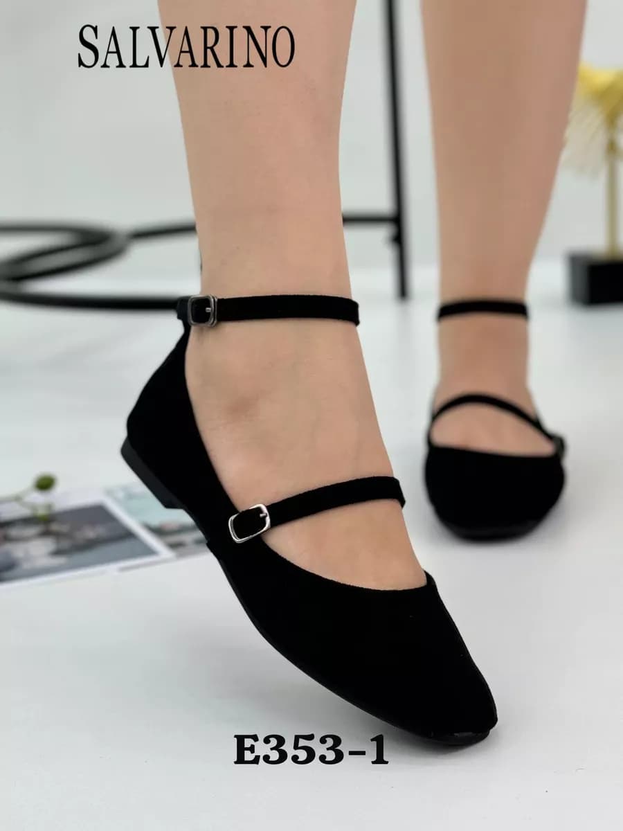 Балетки с ремешком на каблуке замшевые