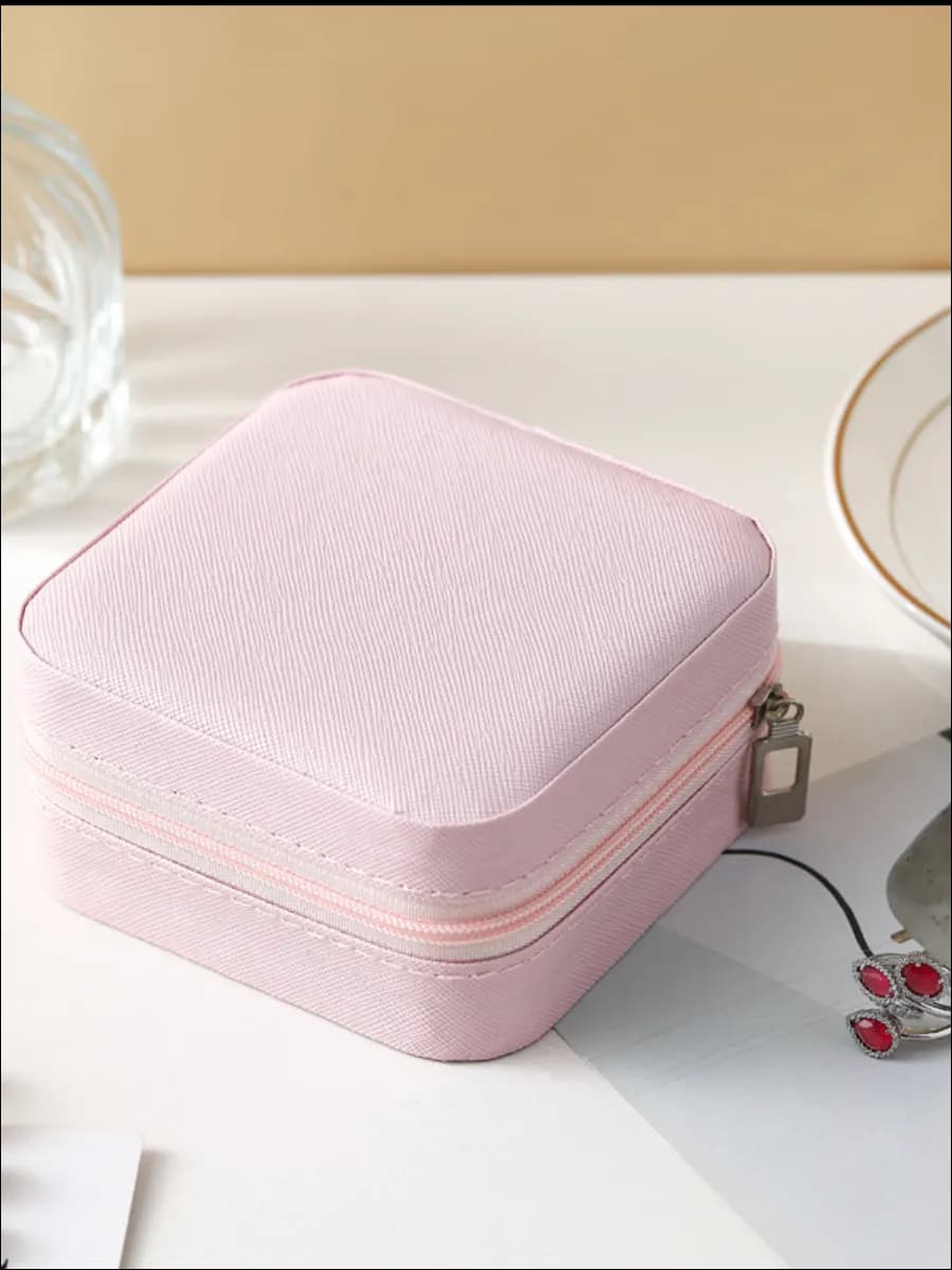 Маленькая шкатулка для украшений из экокожи