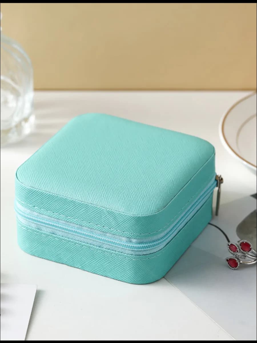 Маленькая шкатулка для украшений из экокожи