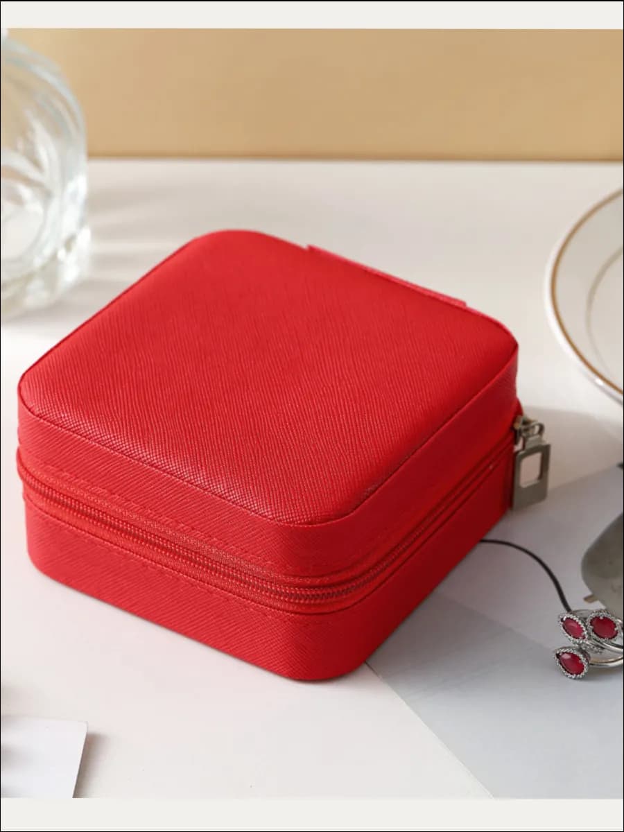 Маленькая шкатулка для украшений из экокожи