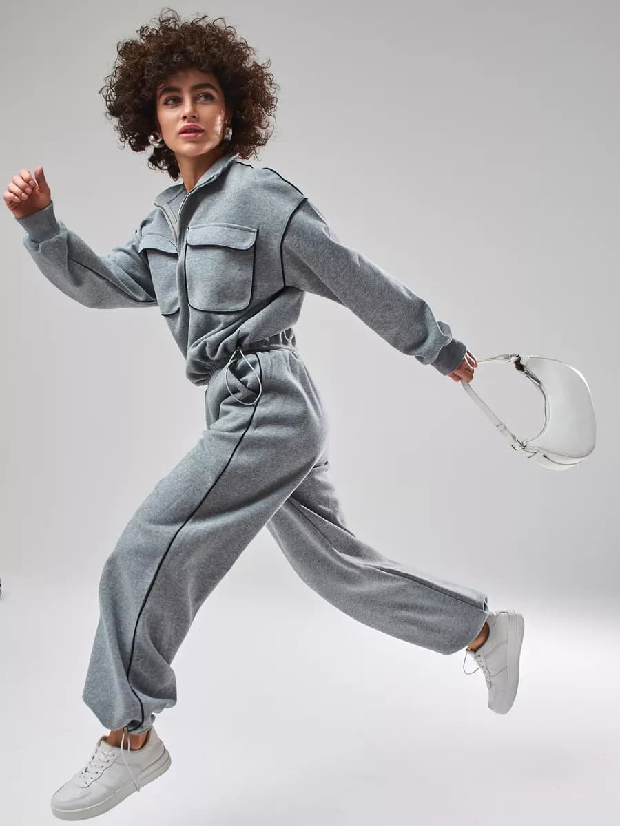 Костюм спорт-шик с толстовкой и штанами