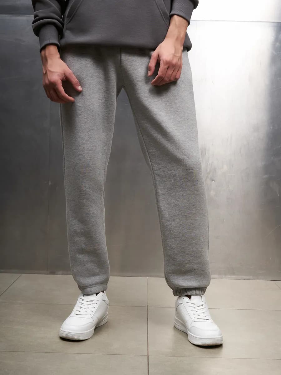 Утепленные брюки джоггеры с начесом - фото 1