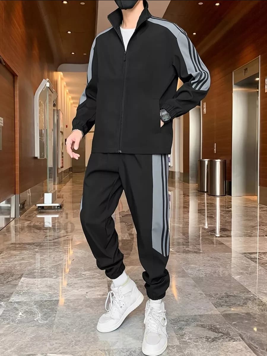 Спортивный костюм комплект