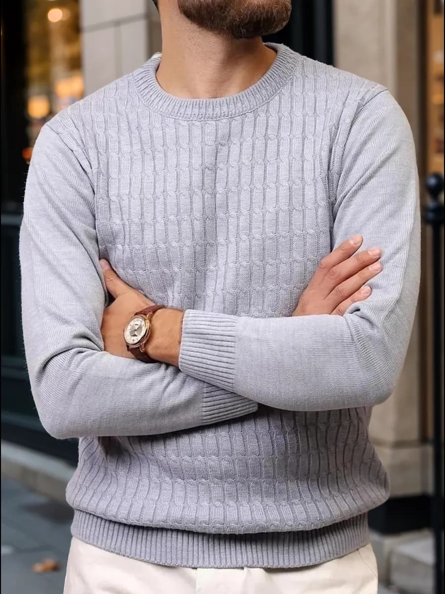 Теплый свитер вязаный тонкий без горла