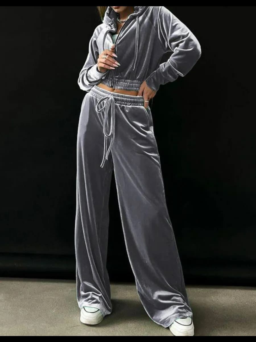 Костюм спортивный велюровый