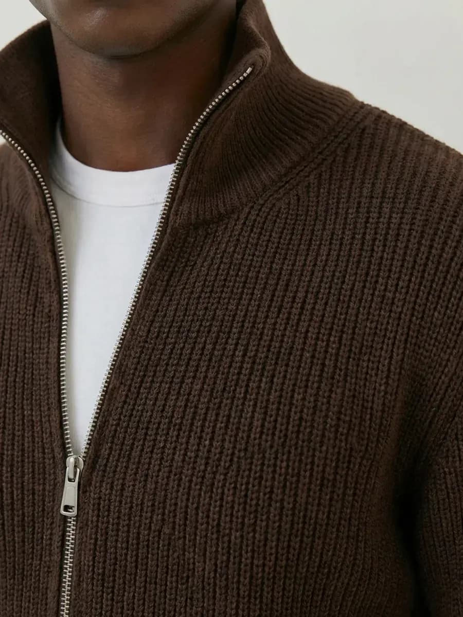 Классический кардиган на молнии с воротником