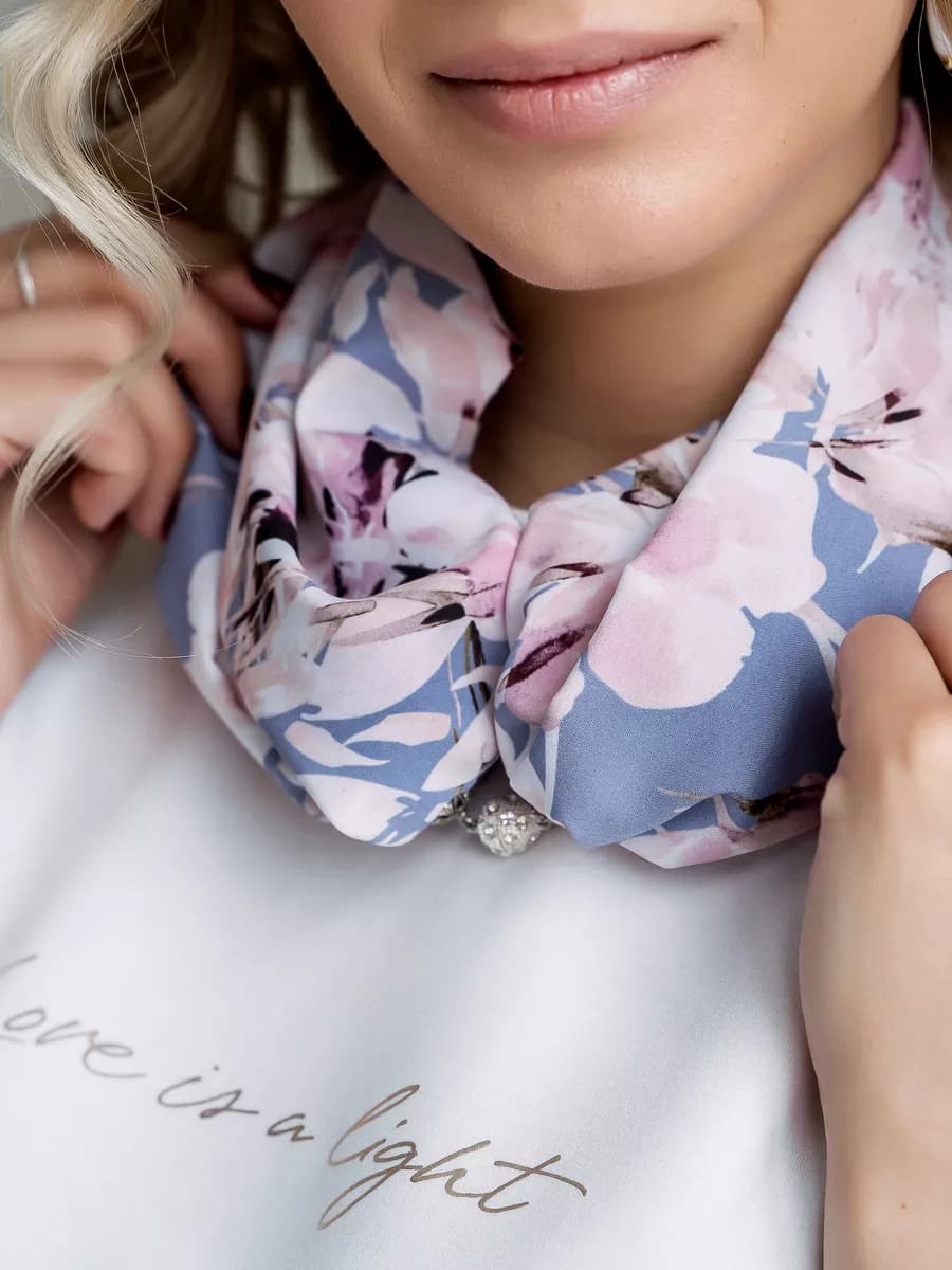 Платок из шелка 68 см