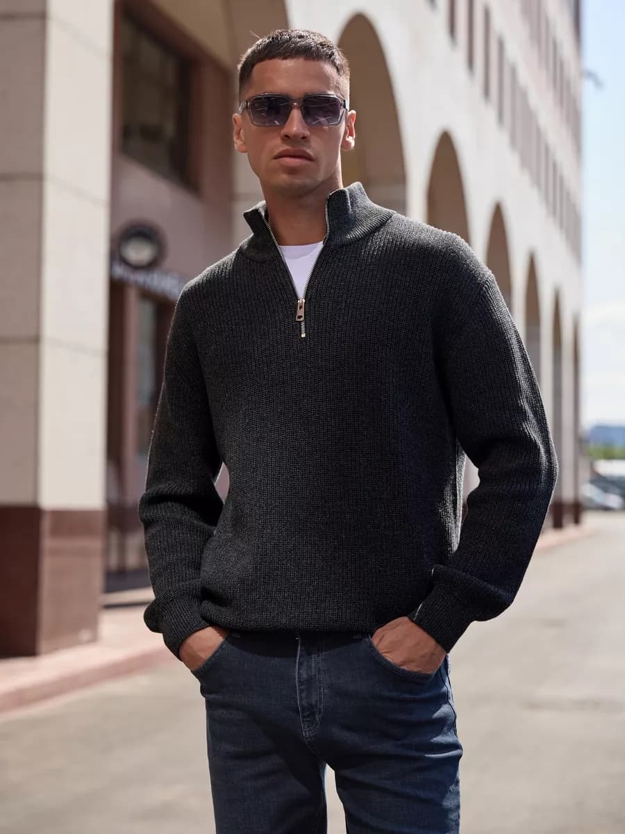 Джемпер на молнии классический с воротником полузамок