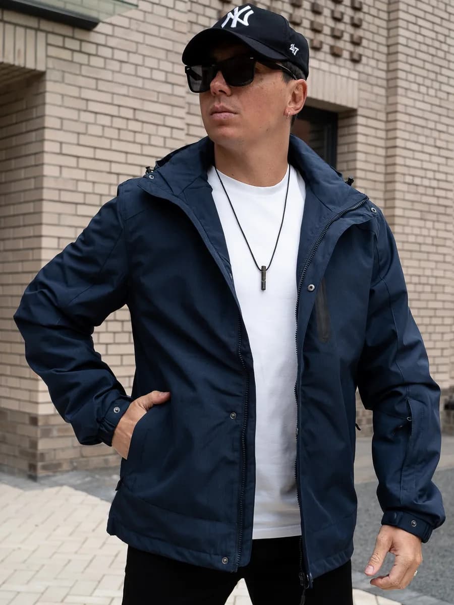 Куртка демисезонная осенняя с капюшоном ветровка