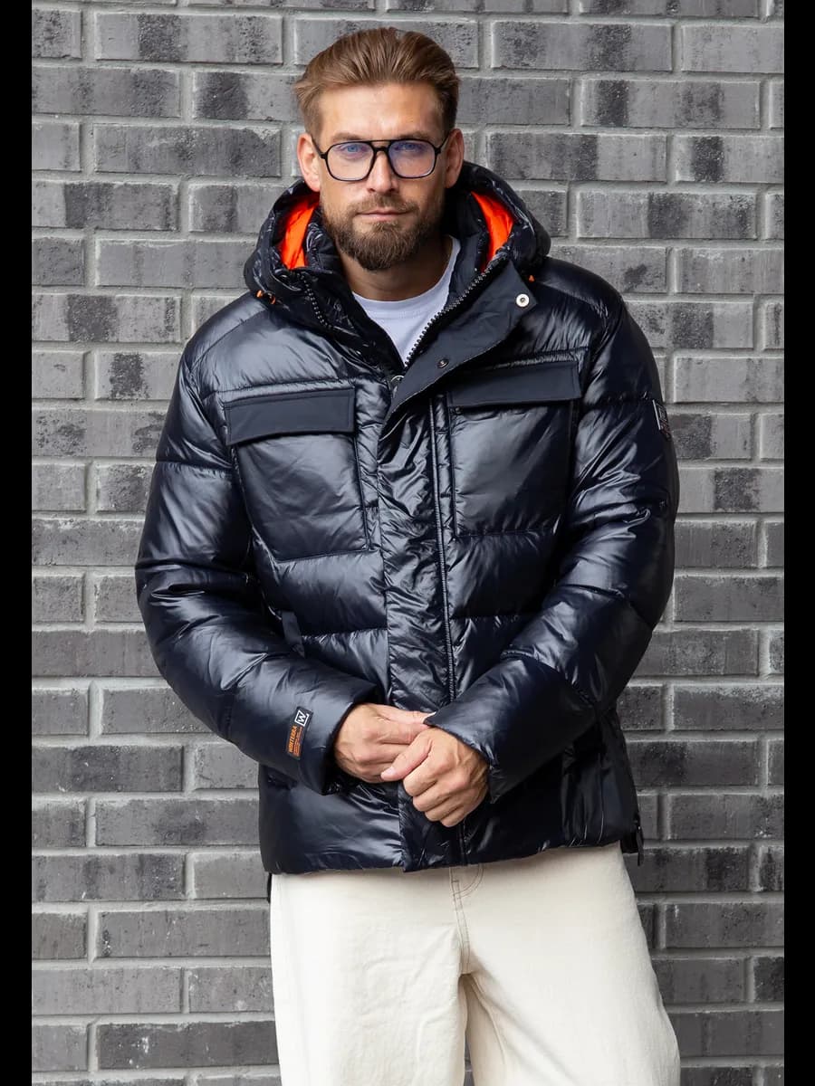 Куртка зимняя короткая с капюшоном - фото 1