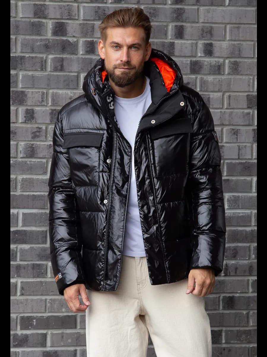 Куртка зимняя короткая с капюшоном