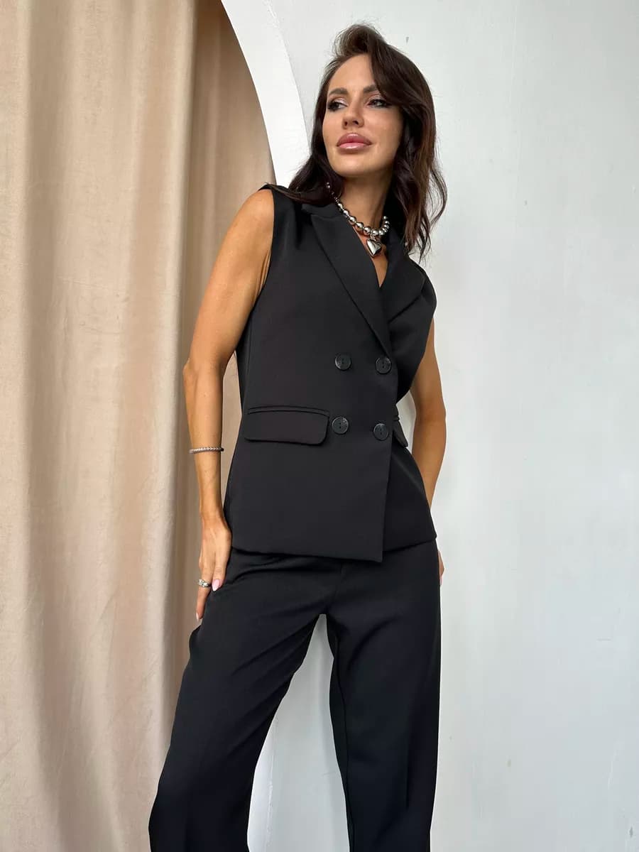 Костюм брючный деловой с жилеткой