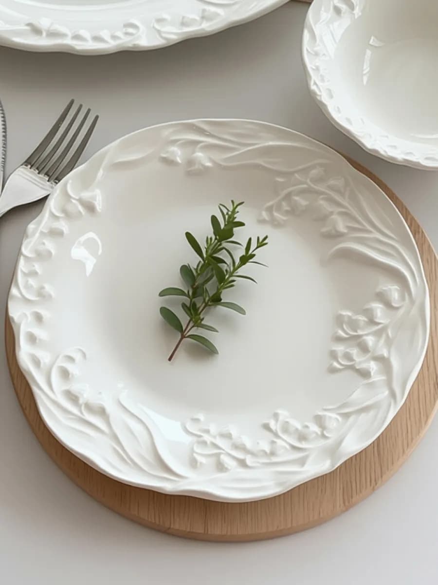 Тарелка керамическая с цветами "Ландыши" 20,5 см