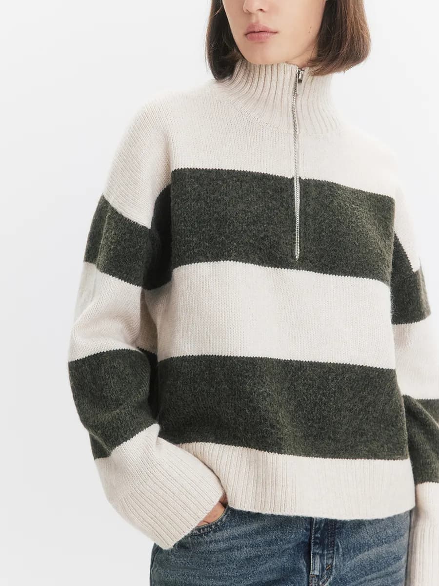 Джемпер вязаный с воротником на молнии