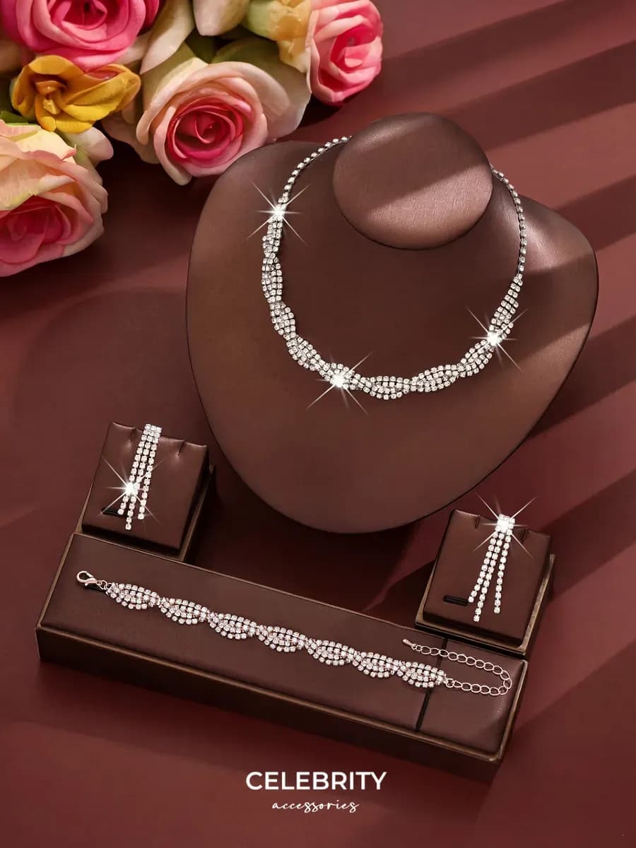 Комплект бижутерии стразы вечерний