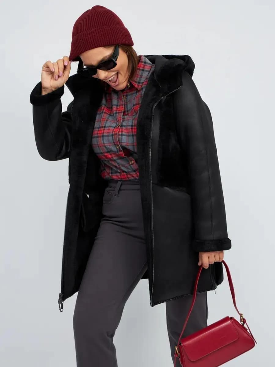 Дубленка зимняя двусторонняя удлиненная с капюшоном