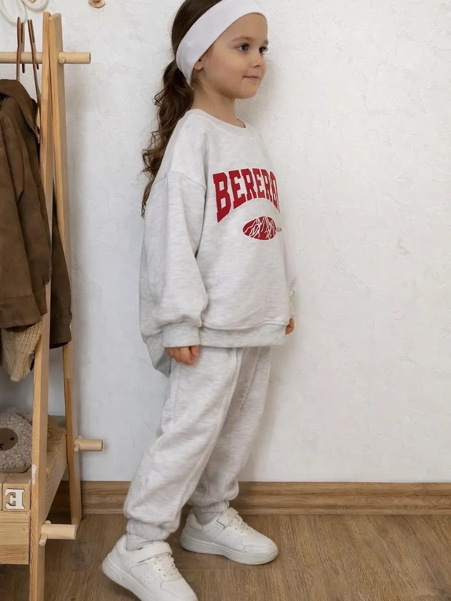 Спортивный костюм для школы и садика