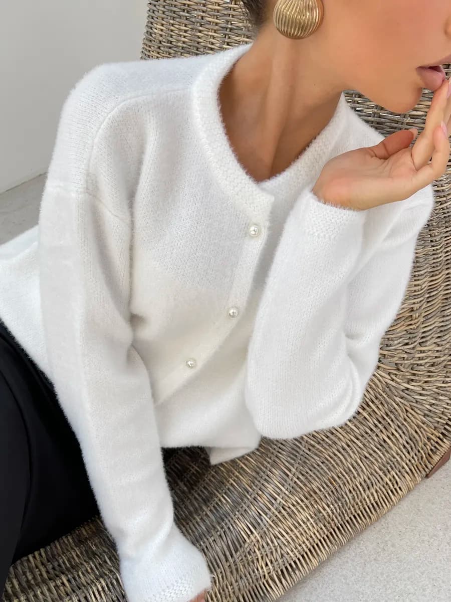 Пушистый кардиган короткий