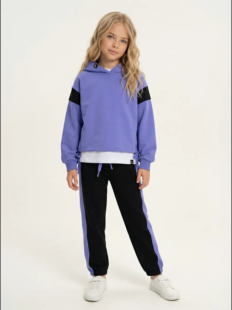 Спортивный костюм для девочки в школу