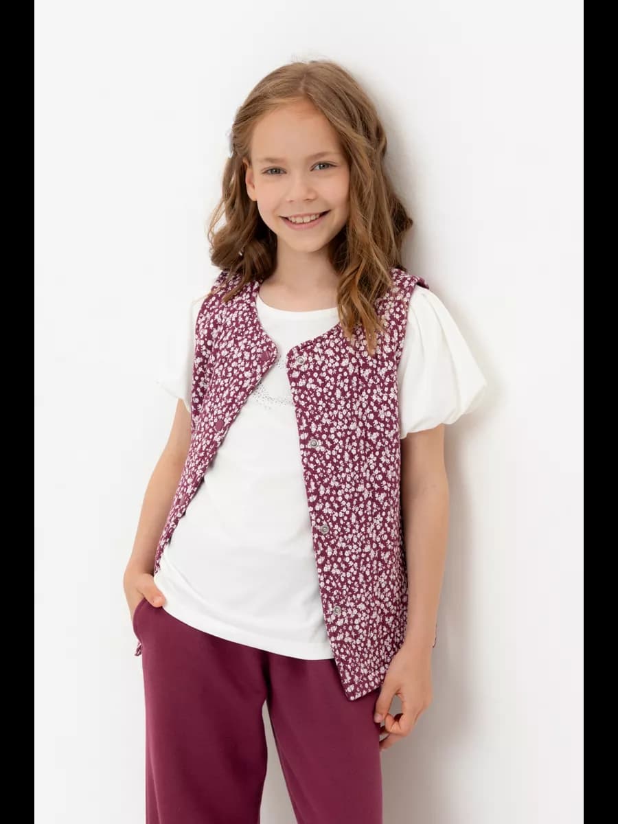 Безрукавка на кнопках для девочки с принтом