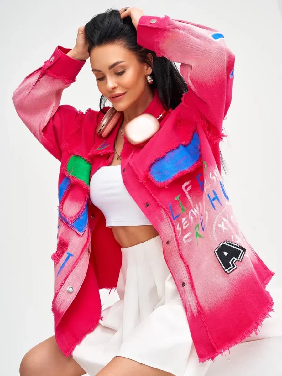 Джинсовая куртка рубашка яркая с принтами