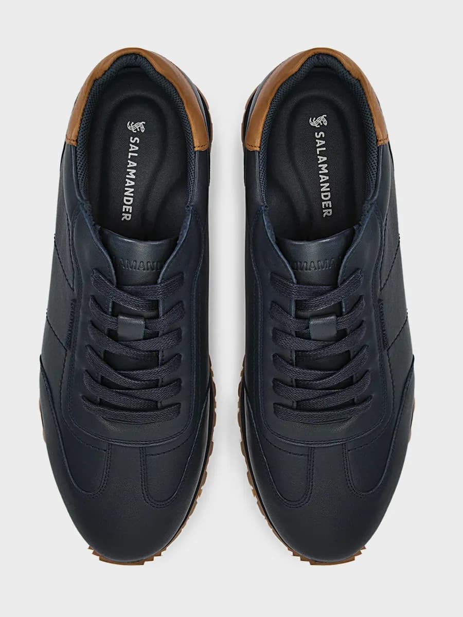 Кроссовки осенние кожаные