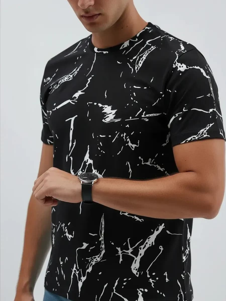 Футболка базовая с принтом