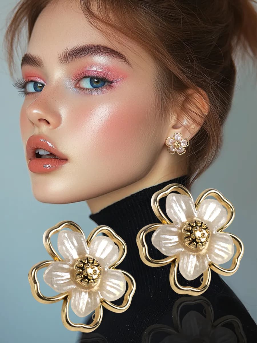 Серьги цветы белые гвоздики