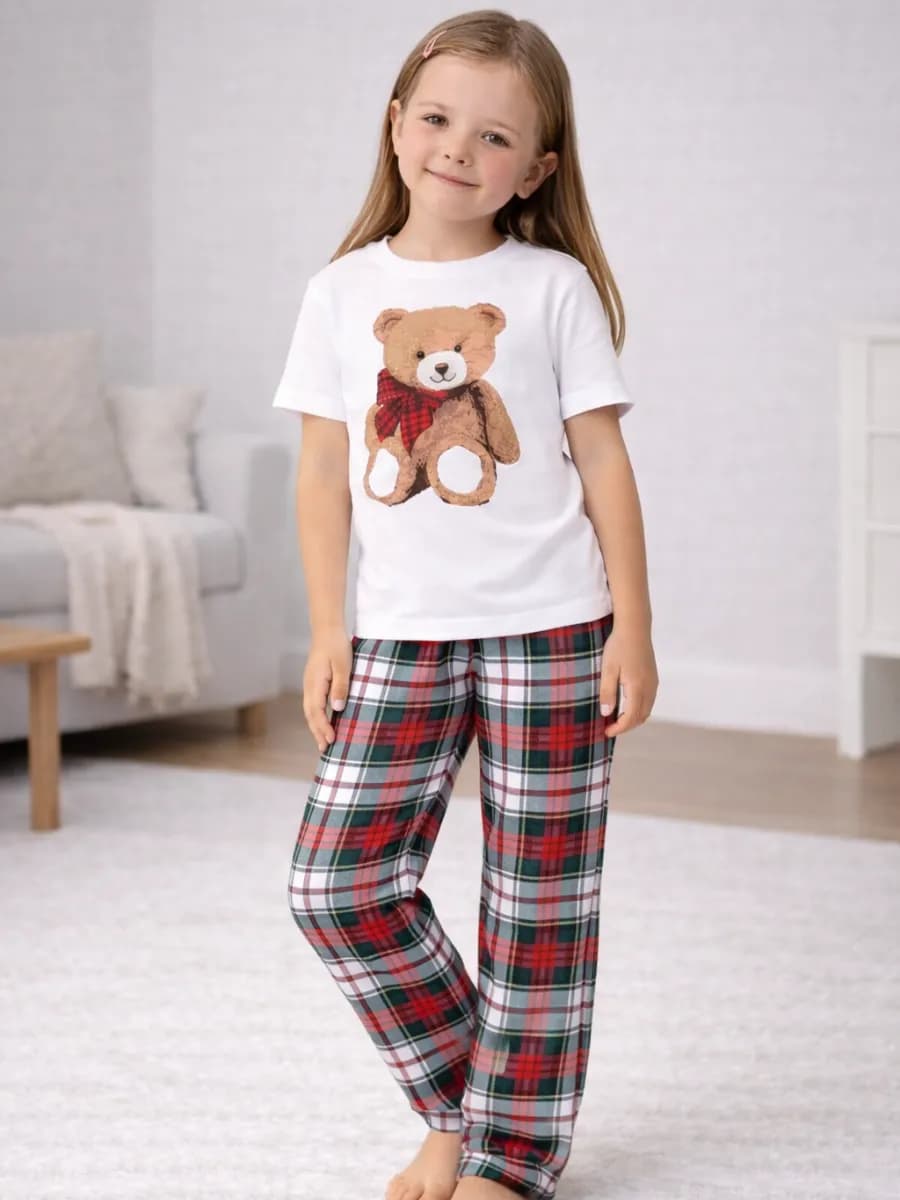 Пижама новогодняя детская с футболкой и штанами в клетку