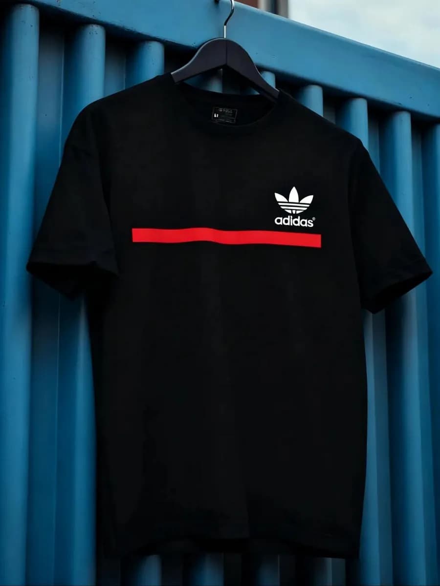 Футболка черная с принтом