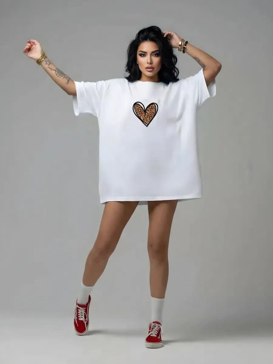Белая футболка оверсайз хлопок Сердце к 8 марта