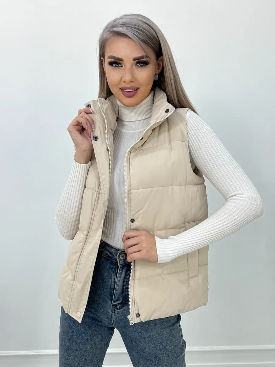 Жилет утепленный стеганый безрукавка